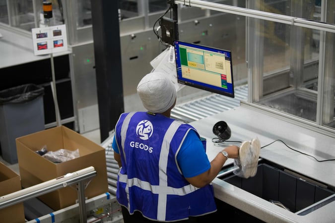 67331fb315be8aba1bc64f0f_67331ec854e2d49b36697dc3_20240613-Geodis-Maurices-3PL-Columbus-OH-_BSM1181 (1)resized