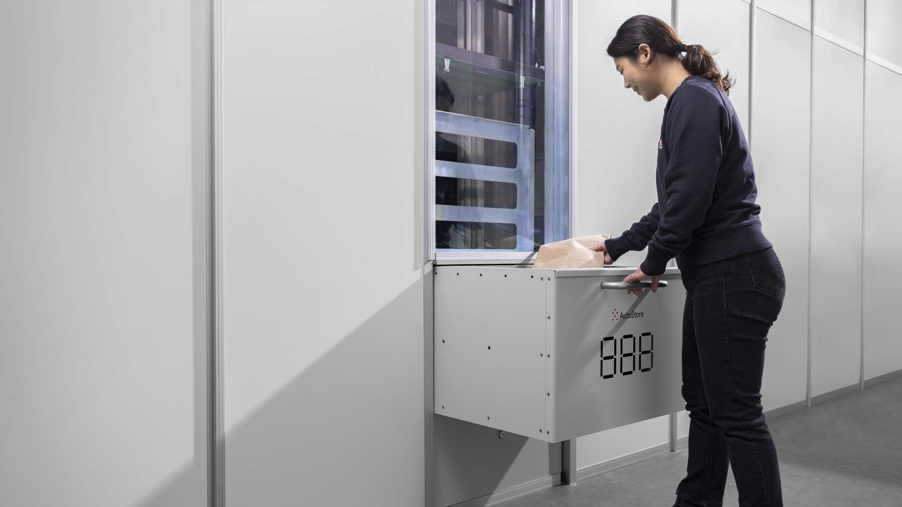 Robots Help Customers Pick Up Online Purchases