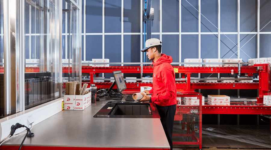 The Ultimate Order Fulfillment Guide: Streamline Your Operations for Efficient Delivery