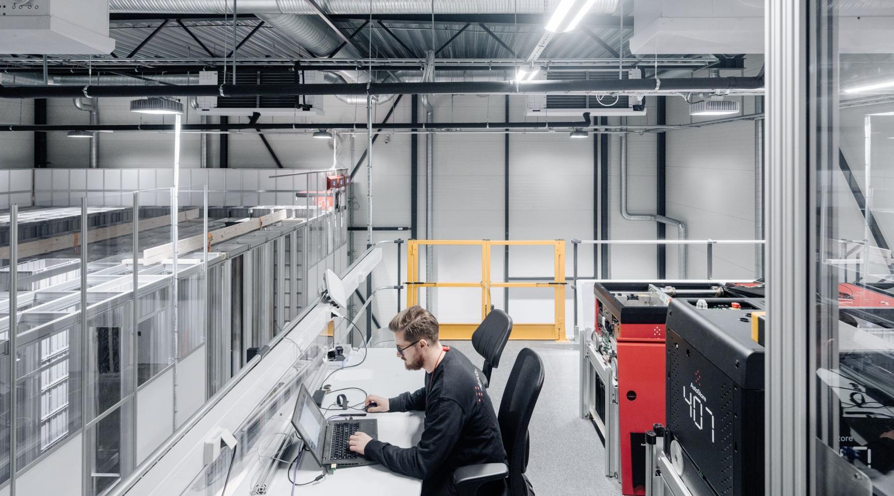 8 Benefits of Warehouse Management Systems (WMS)